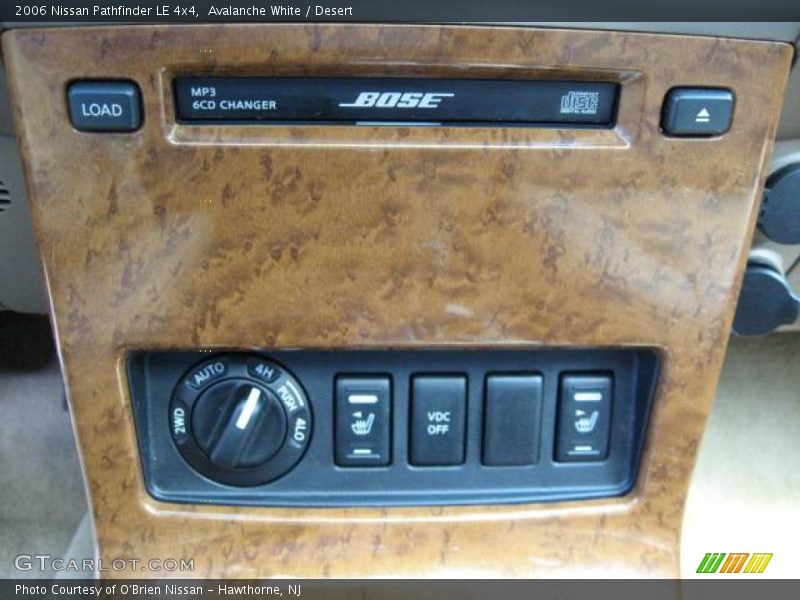 Avalanche White / Desert 2006 Nissan Pathfinder LE 4x4