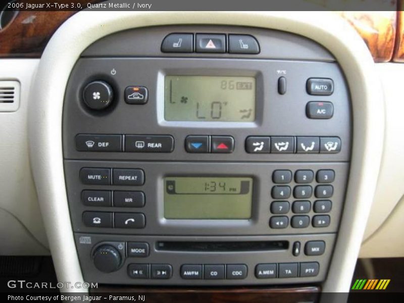 Quartz Metallic / Ivory 2006 Jaguar X-Type 3.0