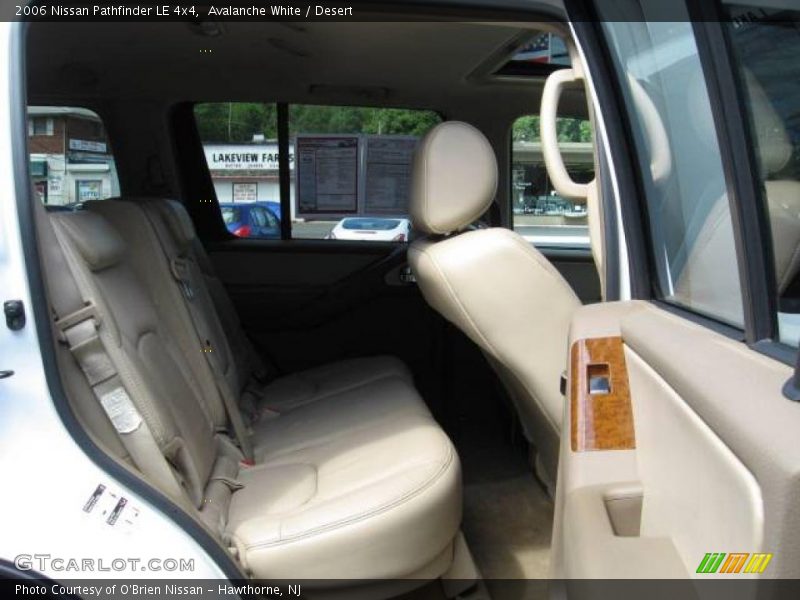 Avalanche White / Desert 2006 Nissan Pathfinder LE 4x4