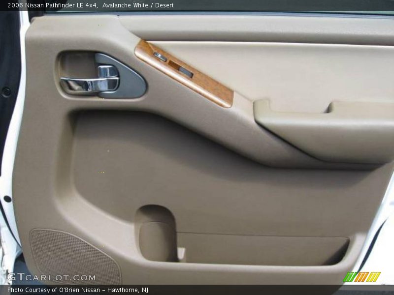 Avalanche White / Desert 2006 Nissan Pathfinder LE 4x4