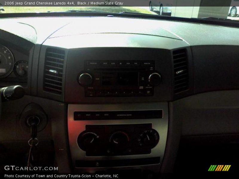 Black / Medium Slate Gray 2006 Jeep Grand Cherokee Laredo 4x4