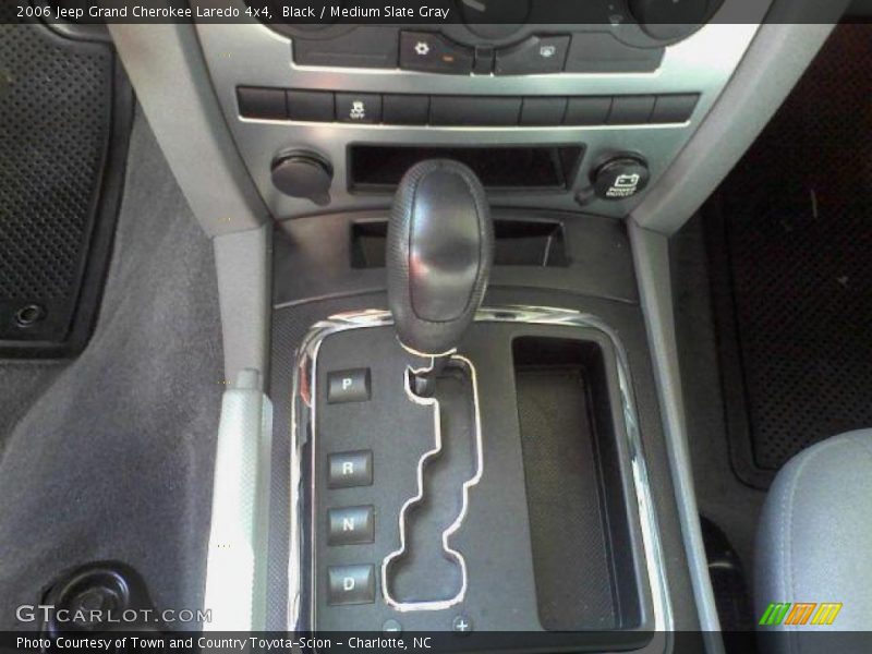 Black / Medium Slate Gray 2006 Jeep Grand Cherokee Laredo 4x4