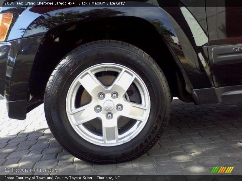 Black / Medium Slate Gray 2006 Jeep Grand Cherokee Laredo 4x4