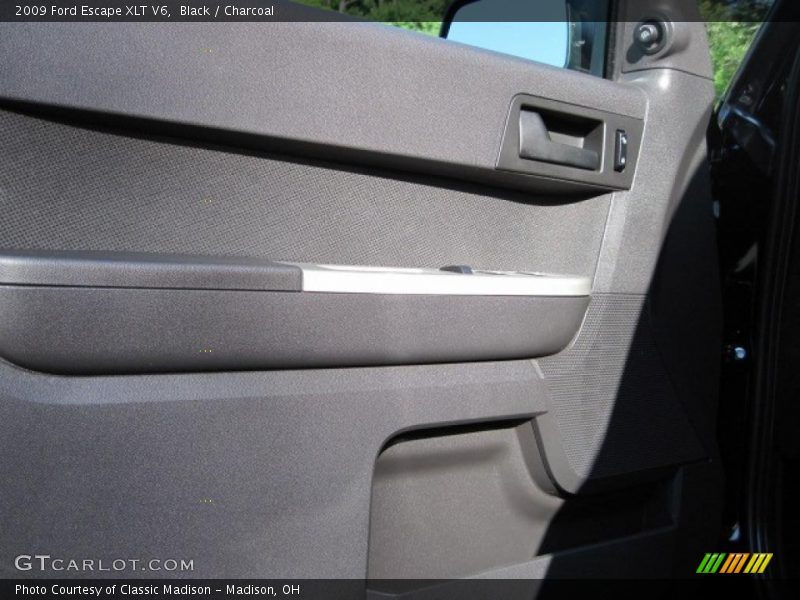 Black / Charcoal 2009 Ford Escape XLT V6