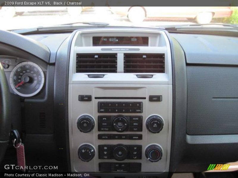 Black / Charcoal 2009 Ford Escape XLT V6