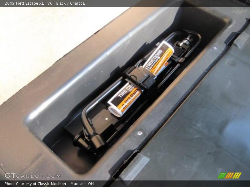 Black / Charcoal 2009 Ford Escape XLT V6