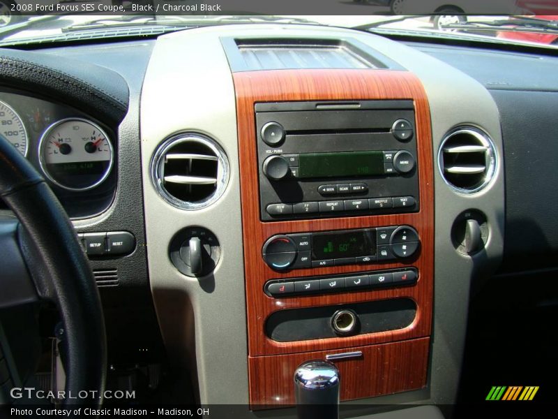 Black / Charcoal Black 2008 Ford Focus SES Coupe