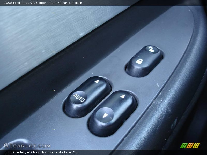 Black / Charcoal Black 2008 Ford Focus SES Coupe