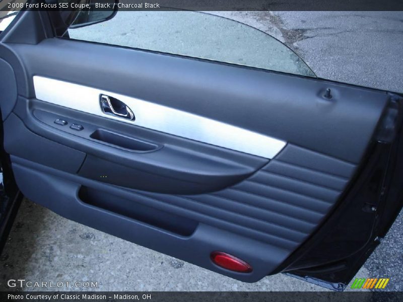 Black / Charcoal Black 2008 Ford Focus SES Coupe