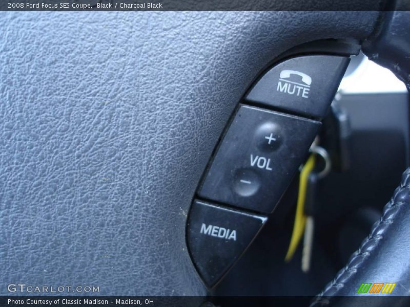Black / Charcoal Black 2008 Ford Focus SES Coupe