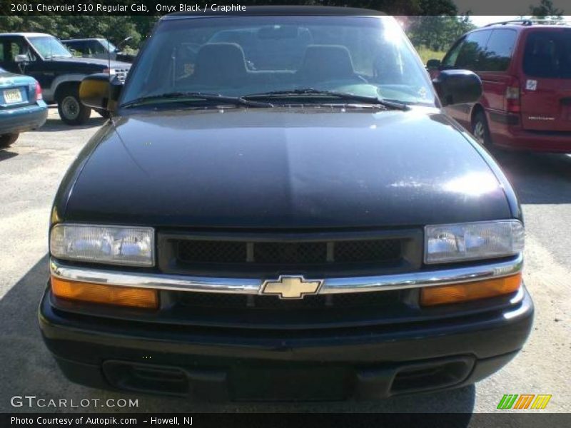 Onyx Black / Graphite 2001 Chevrolet S10 Regular Cab