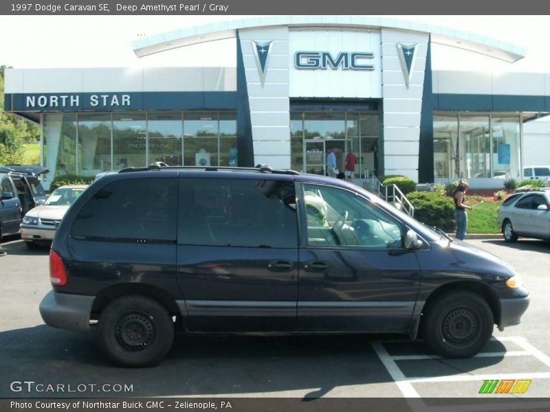 Deep Amethyst Pearl / Gray 1997 Dodge Caravan SE
