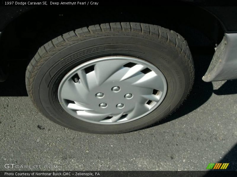 Deep Amethyst Pearl / Gray 1997 Dodge Caravan SE