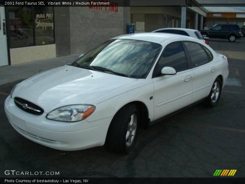 Vibrant White / Medium Parchment 2001 Ford Taurus SES