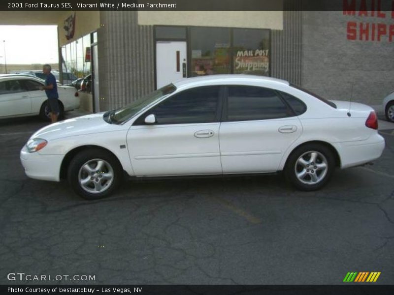 Vibrant White / Medium Parchment 2001 Ford Taurus SES