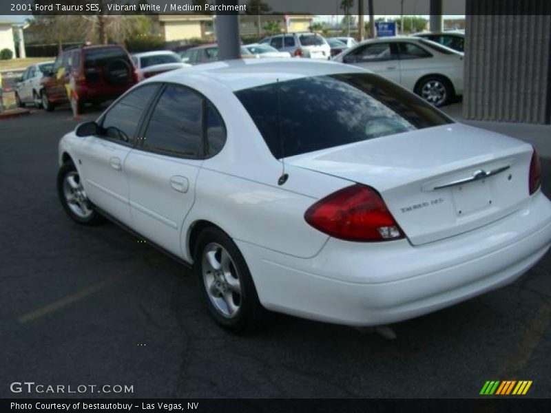 Vibrant White / Medium Parchment 2001 Ford Taurus SES