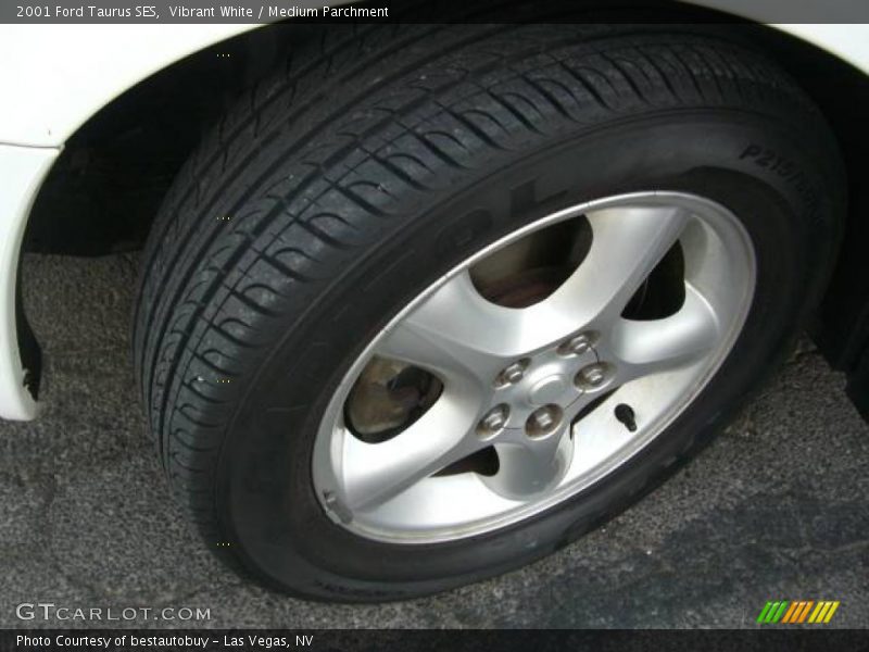Vibrant White / Medium Parchment 2001 Ford Taurus SES