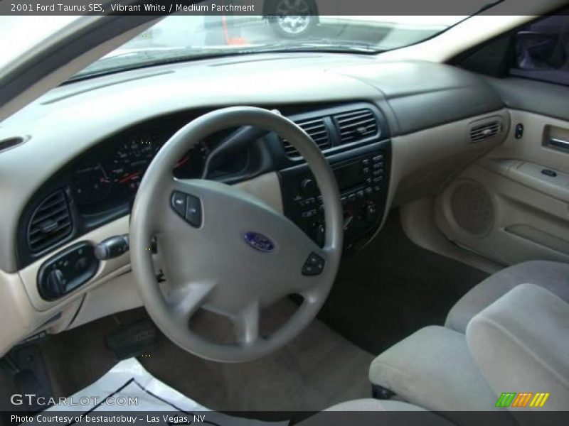 Vibrant White / Medium Parchment 2001 Ford Taurus SES