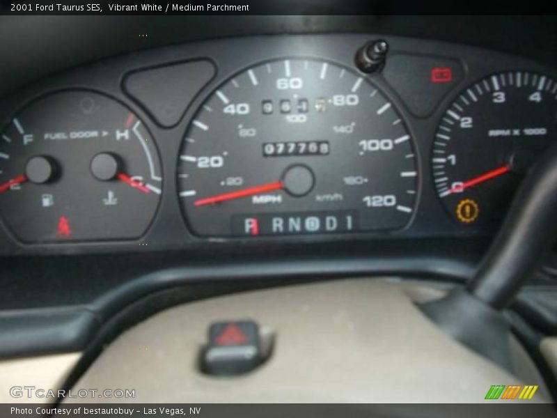 Vibrant White / Medium Parchment 2001 Ford Taurus SES