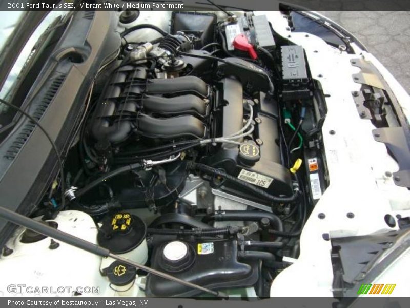 Vibrant White / Medium Parchment 2001 Ford Taurus SES