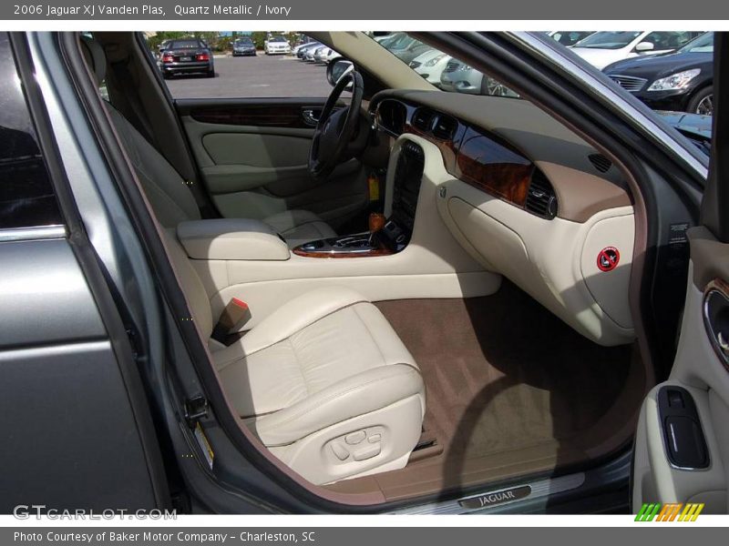 Quartz Metallic / Ivory 2006 Jaguar XJ Vanden Plas