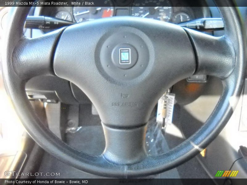 White / Black 1999 Mazda MX-5 Miata Roadster