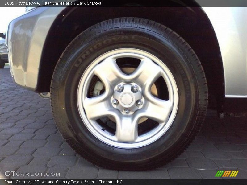 Titanium Metallic / Dark Charcoal 2005 Toyota RAV4