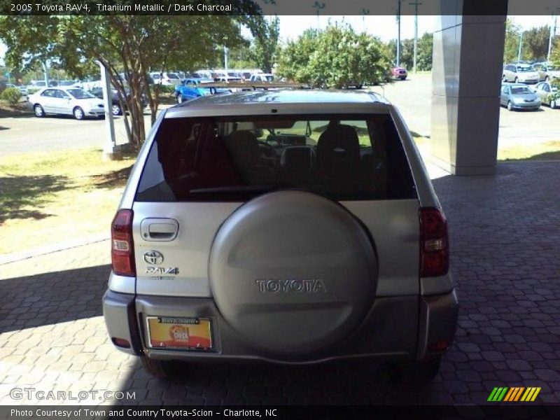Titanium Metallic / Dark Charcoal 2005 Toyota RAV4