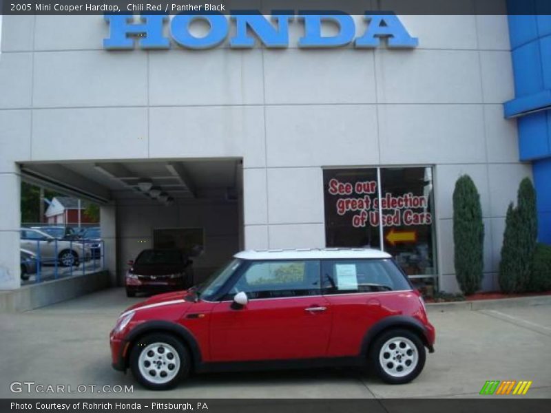 Chili Red / Panther Black 2005 Mini Cooper Hardtop