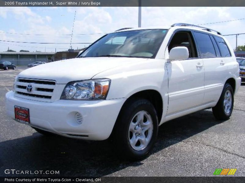 Super White / Ivory Beige 2006 Toyota Highlander I4