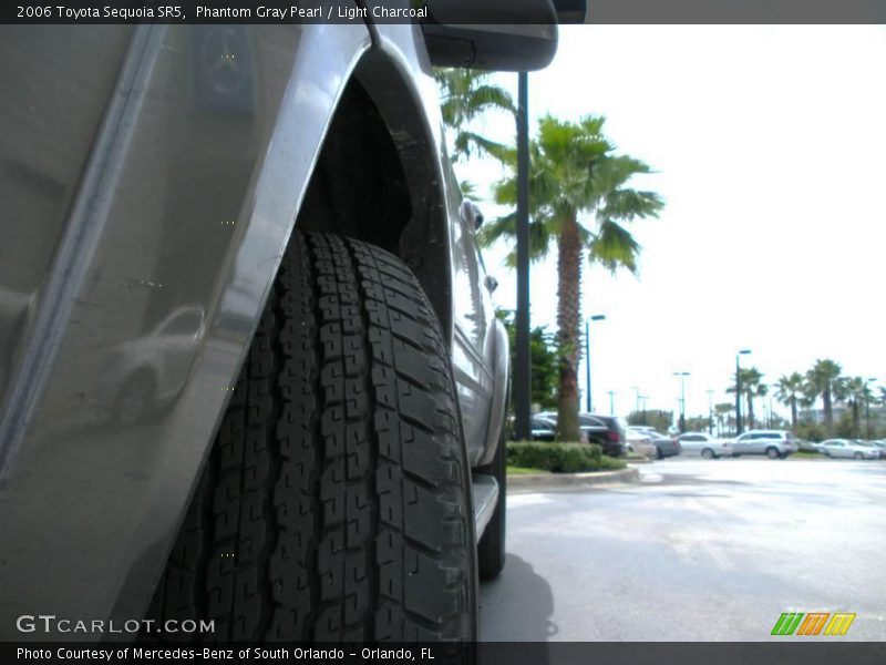 Phantom Gray Pearl / Light Charcoal 2006 Toyota Sequoia SR5