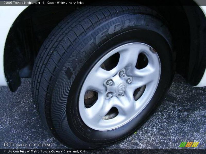 Super White / Ivory Beige 2006 Toyota Highlander I4