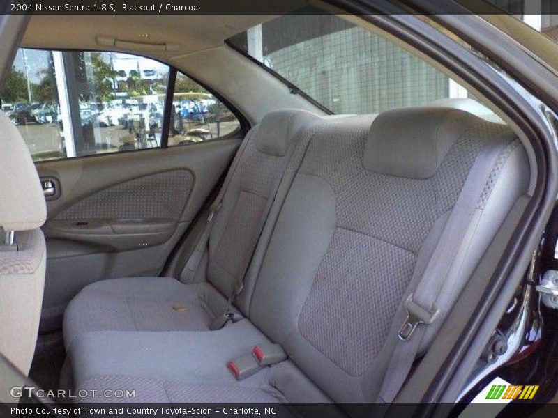 Blackout / Charcoal 2004 Nissan Sentra 1.8 S