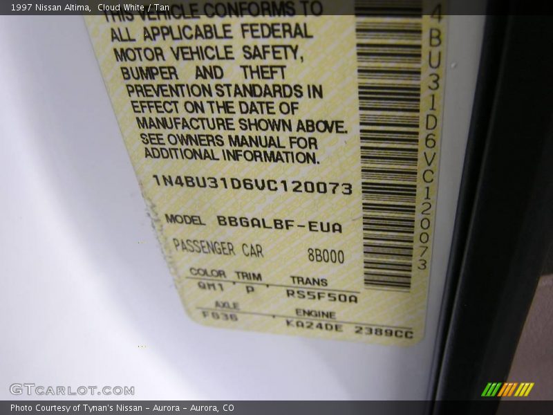 Cloud White / Tan 1997 Nissan Altima