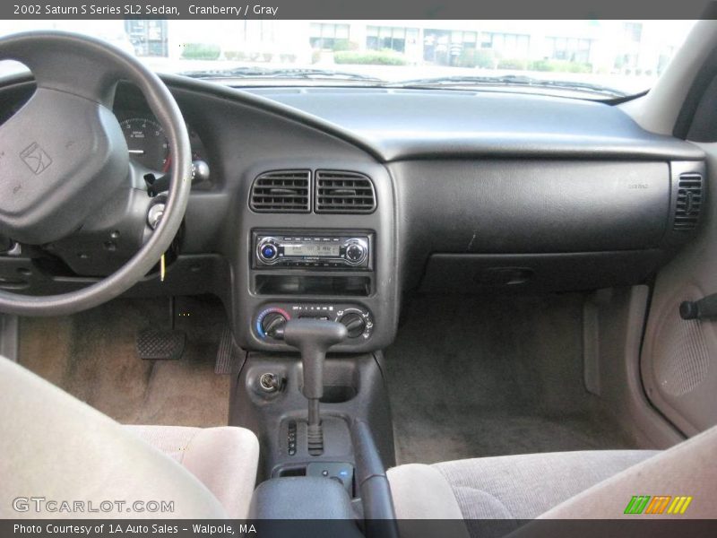 Cranberry / Gray 2002 Saturn S Series SL2 Sedan