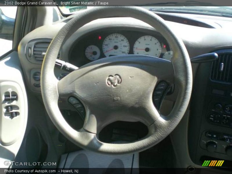 Bright Silver Metallic / Taupe 2002 Dodge Grand Caravan eL