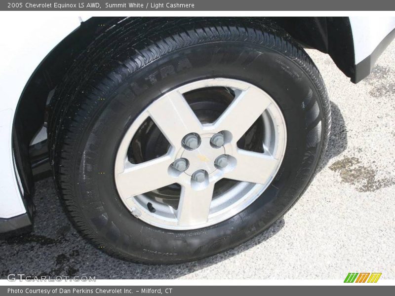 Summit White / Light Cashmere 2005 Chevrolet Equinox LS AWD