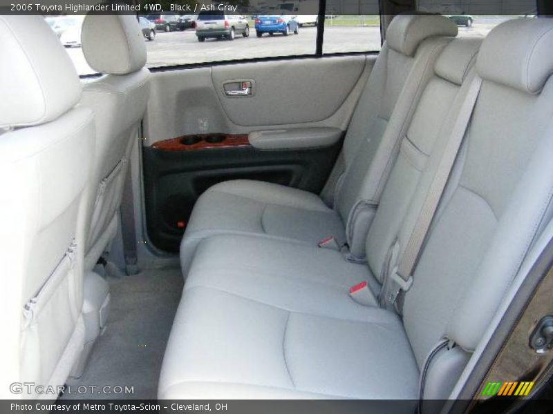 Black / Ash Gray 2006 Toyota Highlander Limited 4WD