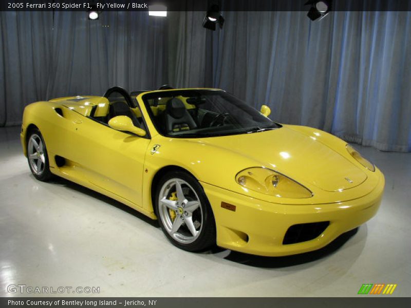 Front 3/4 View of 2005 360 Spider F1