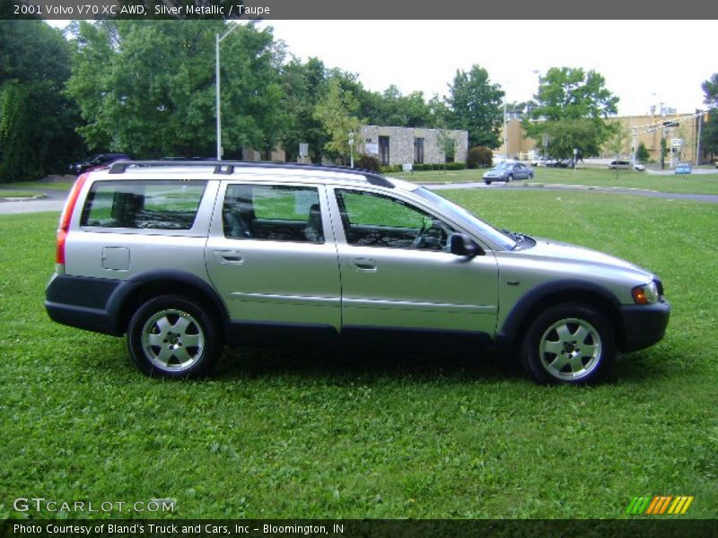 Silver Metallic / Taupe 2001 Volvo V70 XC AWD