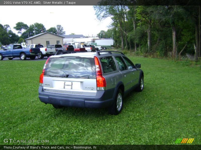 Silver Metallic / Taupe 2001 Volvo V70 XC AWD