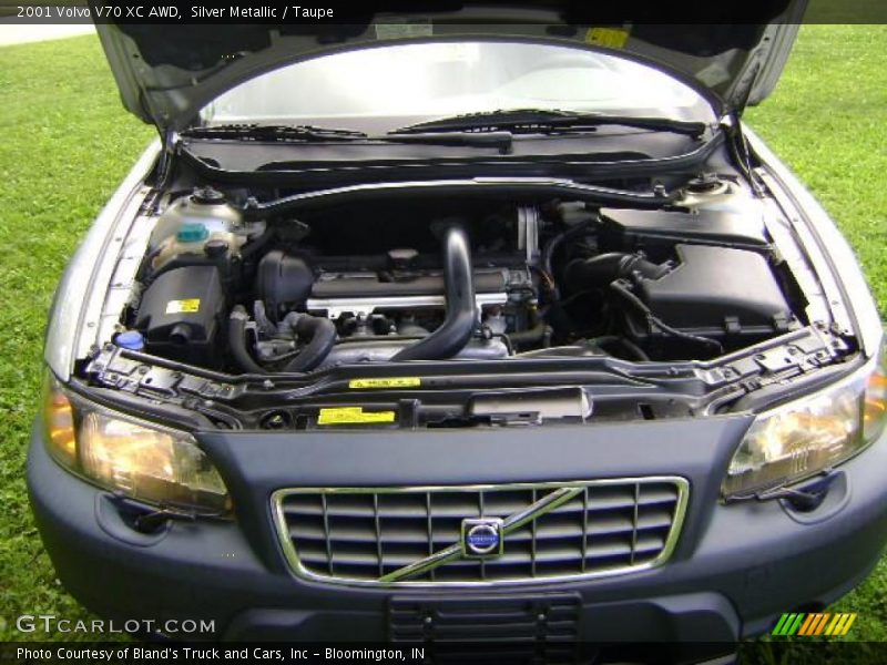 Silver Metallic / Taupe 2001 Volvo V70 XC AWD
