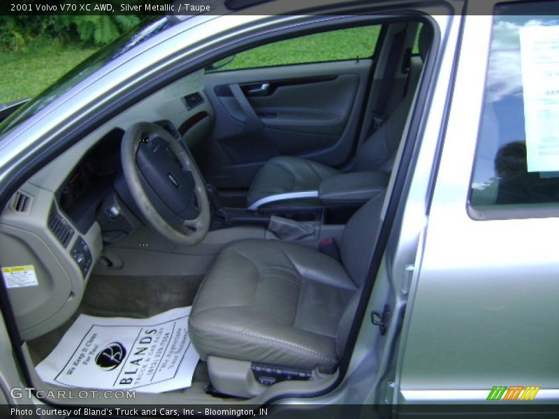 Silver Metallic / Taupe 2001 Volvo V70 XC AWD