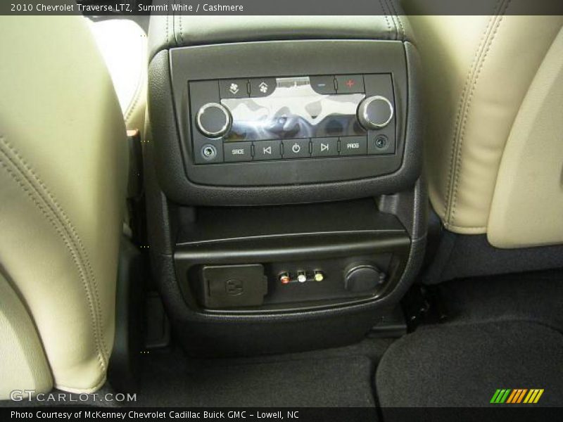 Summit White / Cashmere 2010 Chevrolet Traverse LTZ