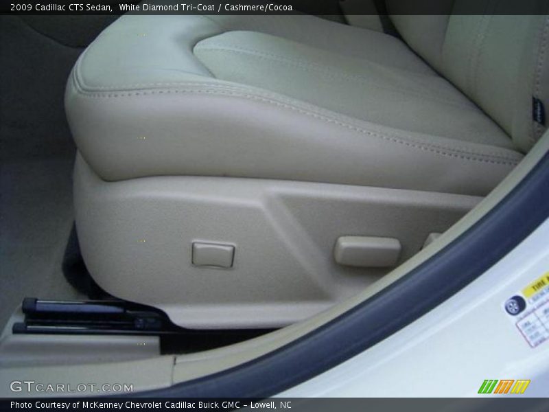 White Diamond Tri-Coat / Cashmere/Cocoa 2009 Cadillac CTS Sedan