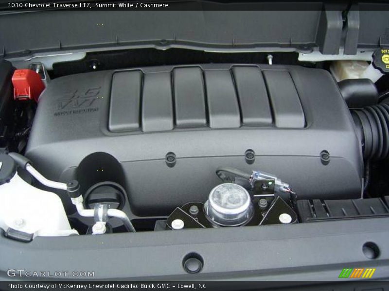 Summit White / Cashmere 2010 Chevrolet Traverse LTZ