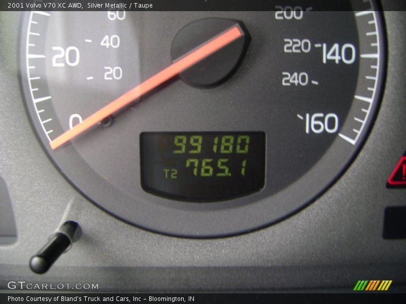 Silver Metallic / Taupe 2001 Volvo V70 XC AWD
