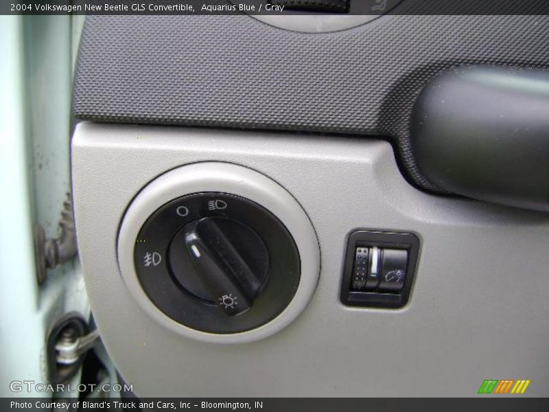 Aquarius Blue / Gray 2004 Volkswagen New Beetle GLS Convertible