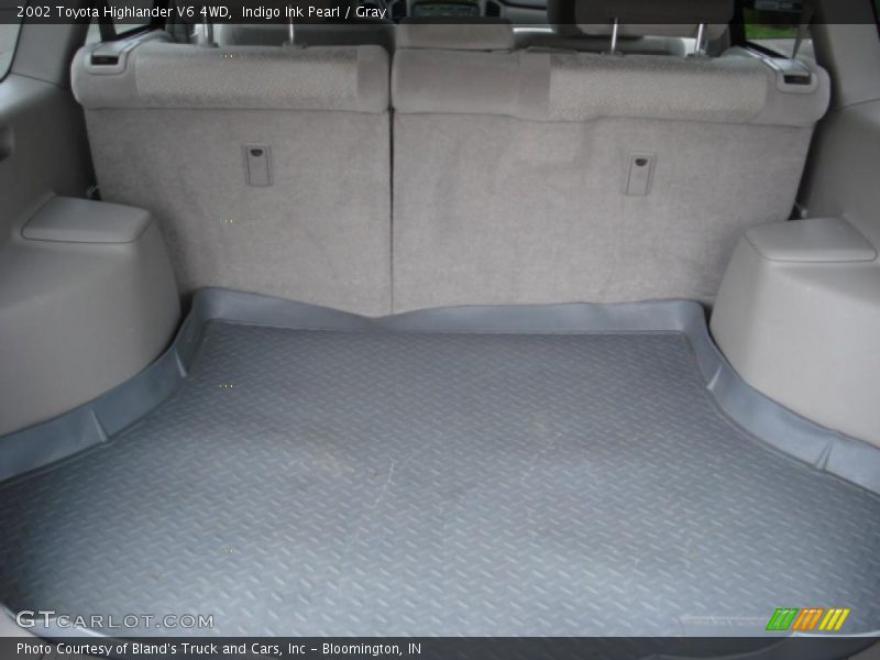 Indigo Ink Pearl / Gray 2002 Toyota Highlander V6 4WD