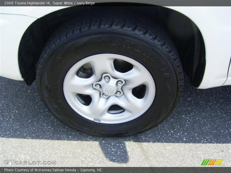 Super White / Ivory Beige 2006 Toyota Highlander I4